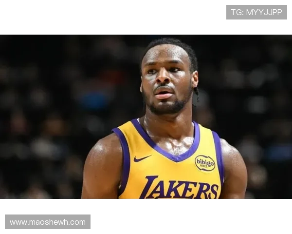 雷迪克称斯玛特等人是布朗尼的导师深入解析布朗尼的角色定位与发展方向