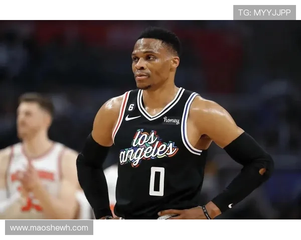 小迈克尔波特半场表现平平12投4中三分球命中率低迷仅得11分3篮板